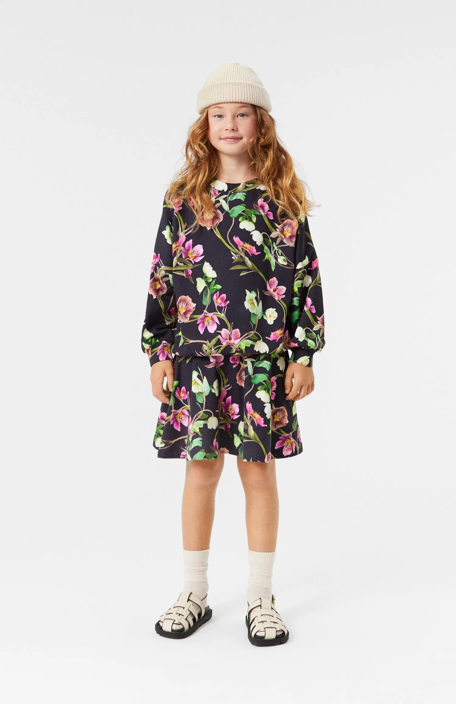 Marika-Hellebore Black