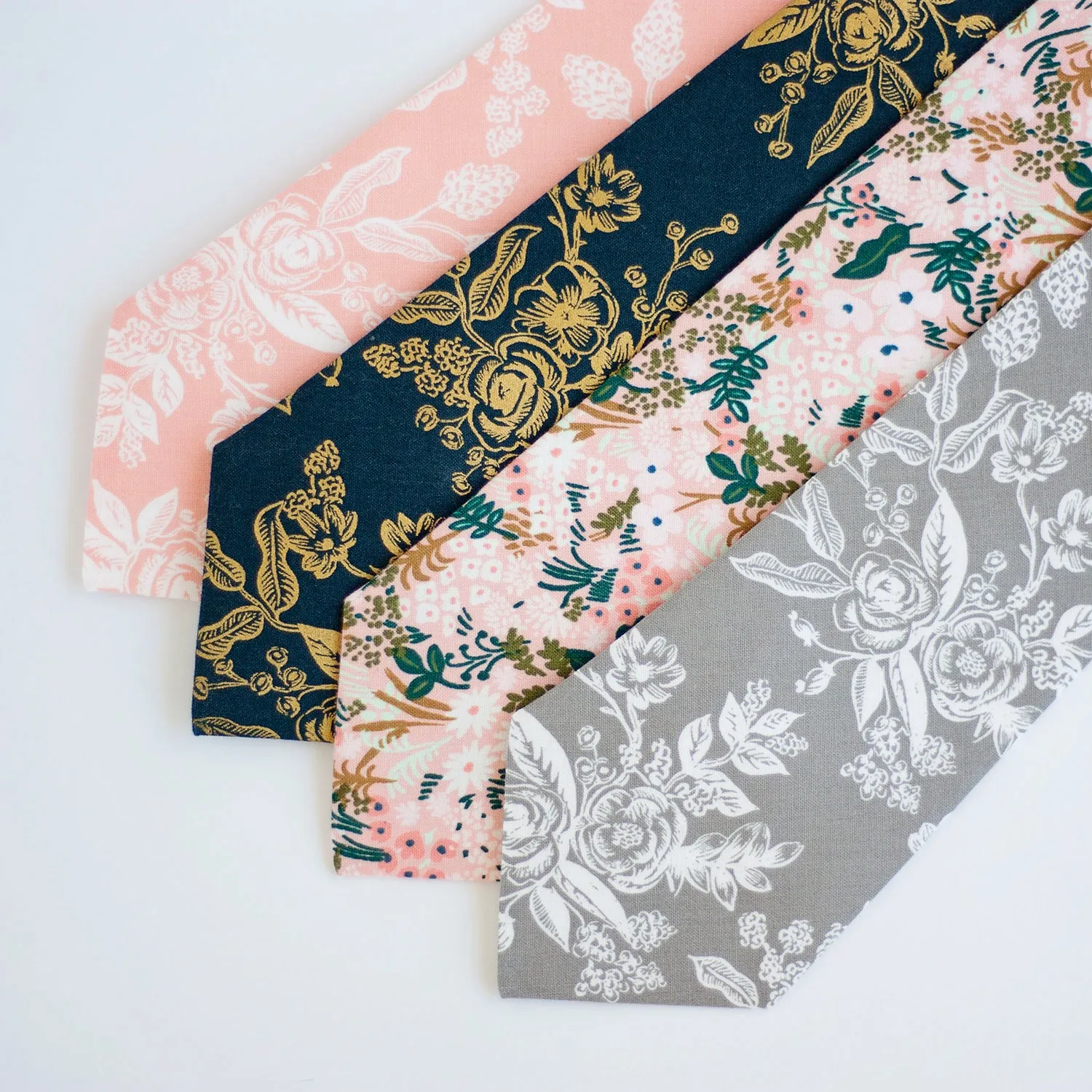 Men's Necktie / Grey Toile