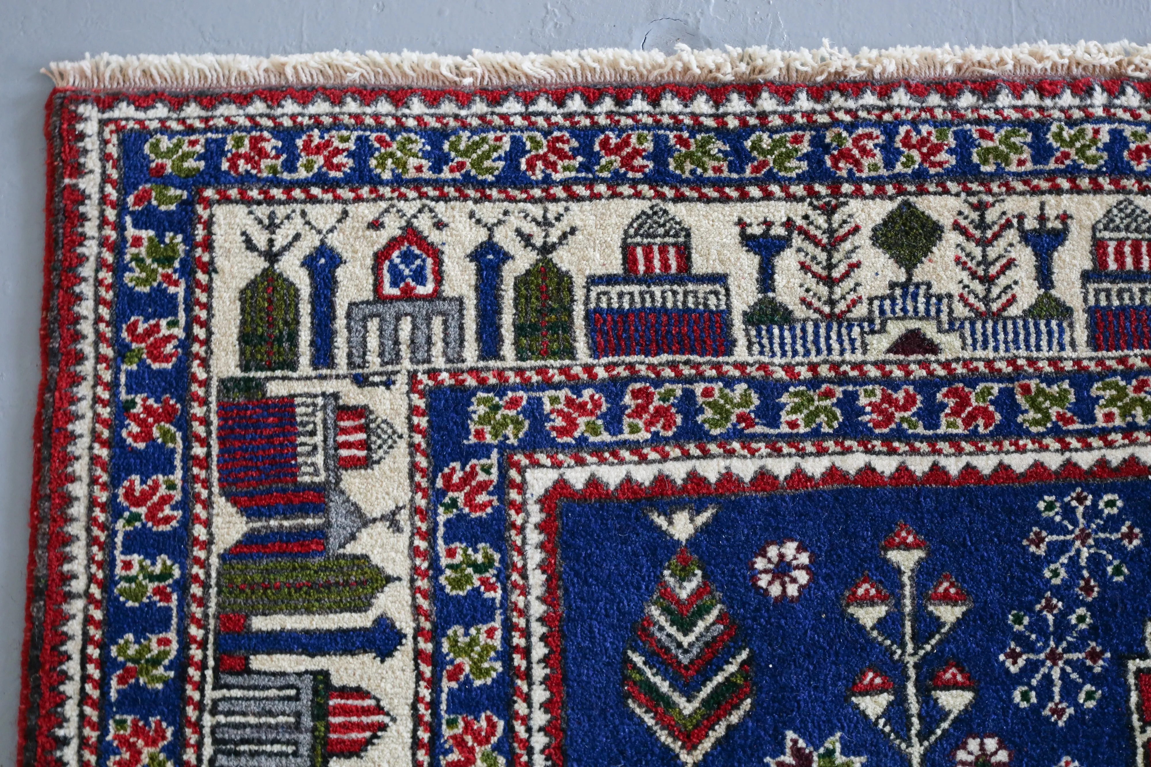 Vintage Kayseri Prayer Rug 4.10ftx7.7ft